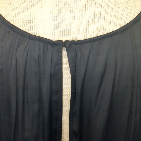 Wilfred Black Ruched Flowy Tank Top - Picture 6 of 8